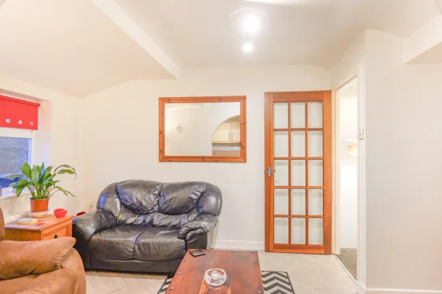 Flat 7, 50 , Leyland Road, Southport photo 2