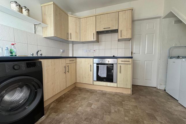 22, Regent Mount, Harrogate photo 4