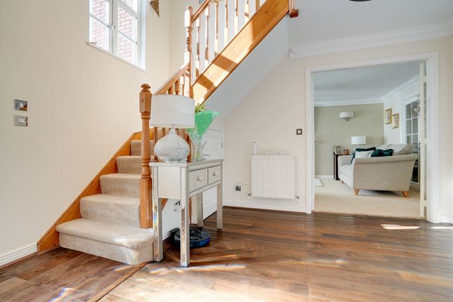 3, Buttercup Close, Kidderminster photo 3