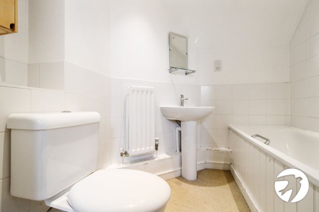 47, Sandpiper Close, Kent photo 5