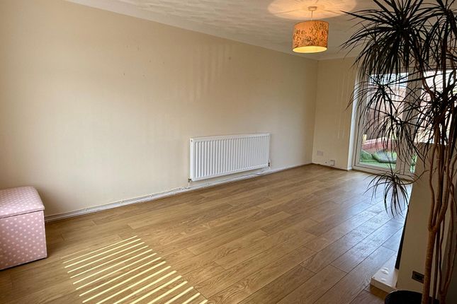 2, Laurel Place, Swansea photo 3