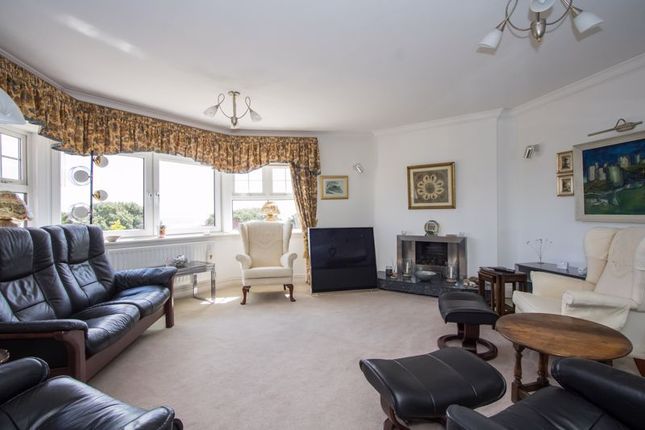 4 Glynne Tower, 12 Bridgeman Road, Penarth photo 2