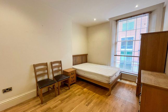 Flat to rent in Park Row, Nottingham