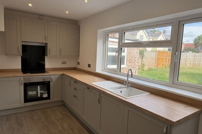 38, Weeley Road, Clacton on Sea photo 2