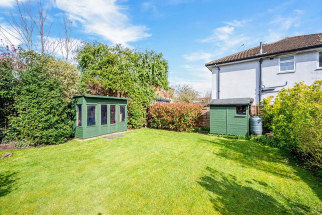 16, Cheviot Close, Banstead photo 4