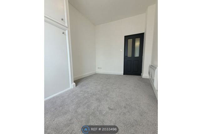 Flat to rent in North Street, Rugby