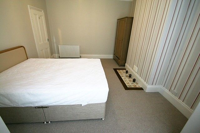 Flat to rent in Woodbine Street, Bensham, Gateshead
