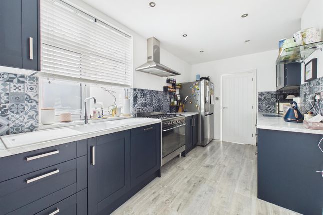 124, Newton Nottage Road, Porthcawl photo 2