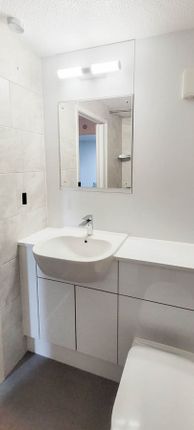 Flat for sale in Southend Road, Wickford