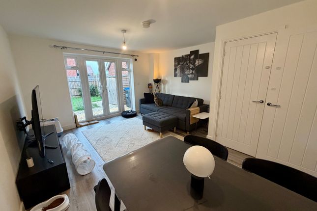 23, Sloe Court, Warwickshire photo 3
