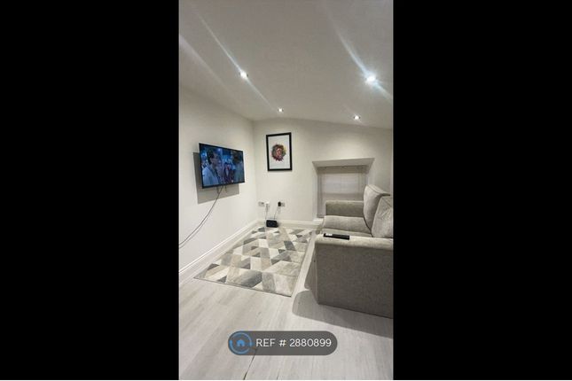 Flat, Seaview Court Pier Approach, Walton On The Naze photo 3