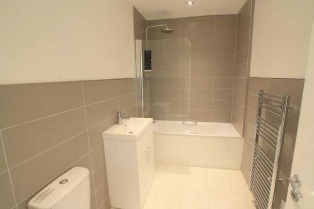 88, Upper Richmond Road West, LONDON photo 3