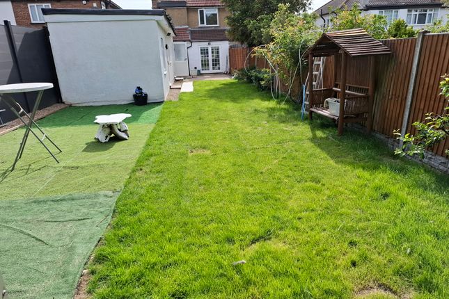 22, Mount Grove, Mill Hill, Edgware, Mount Grove, Mill Hill, Edgware, Edgware photo 4
