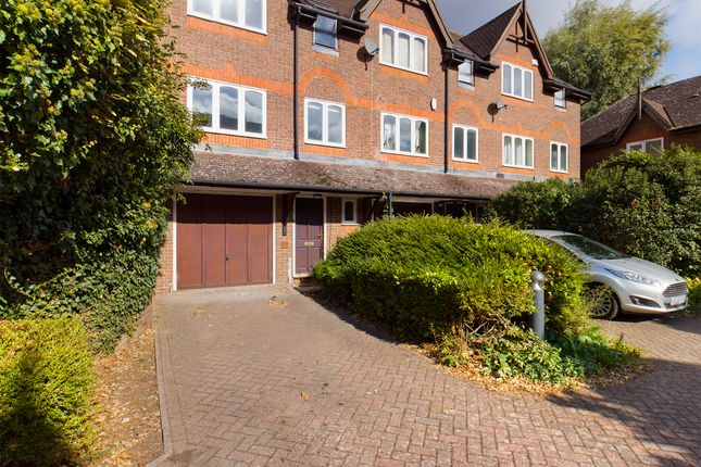 Thumbnail Town house to rent in Mariners Way, Cambridge, Cambridgeshire