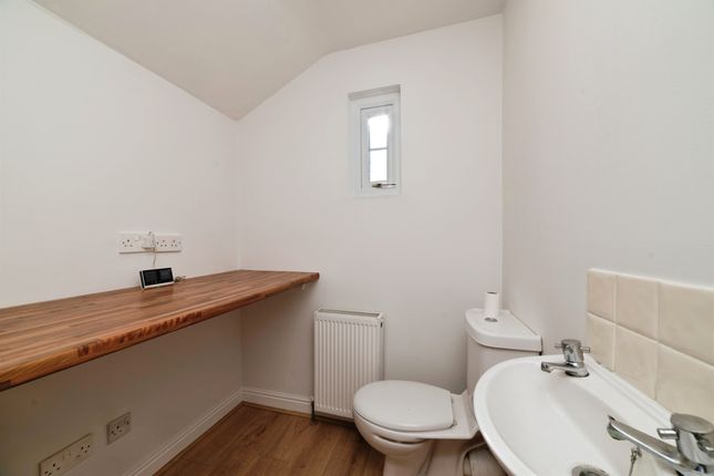9, Grayburn Lane, Beverley photo 4