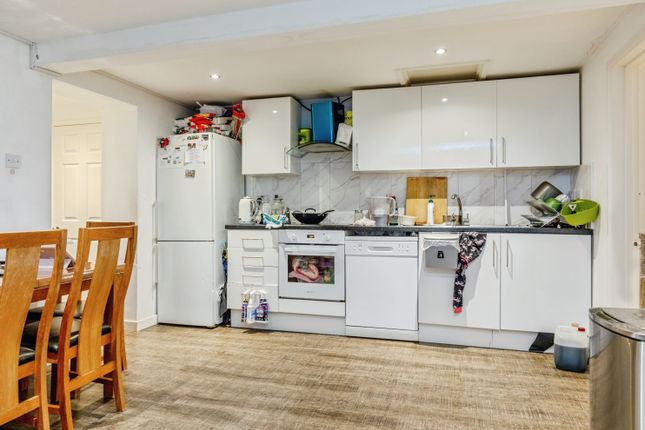 Basement Flat, 137, Whiteladies Road, Bristol photo 4
