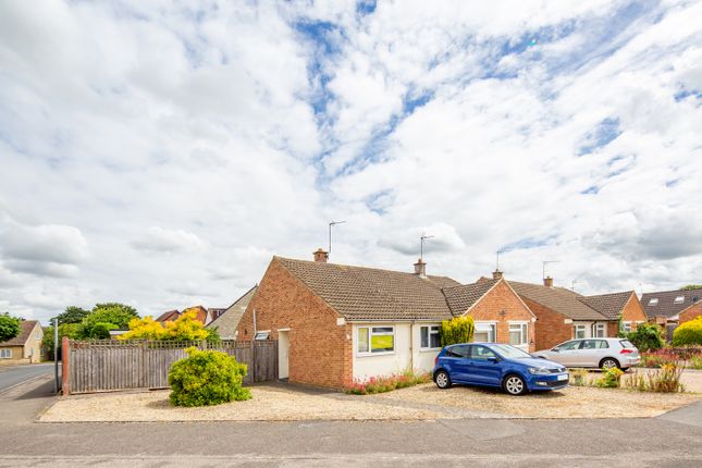 Thumbnail Bungalow for sale in Balliol Road, Bicester