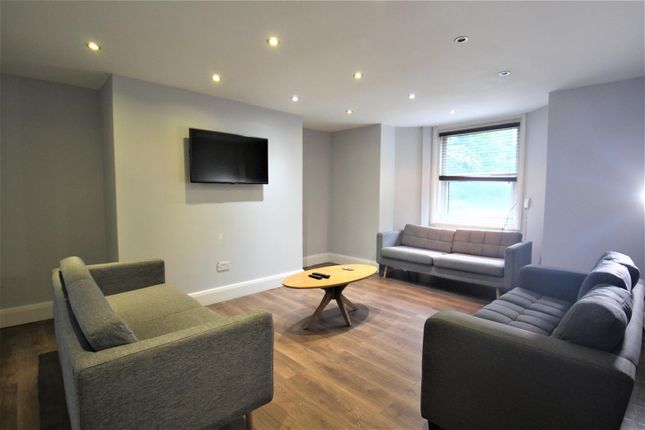 Hyde Park Road, Leeds photo 4