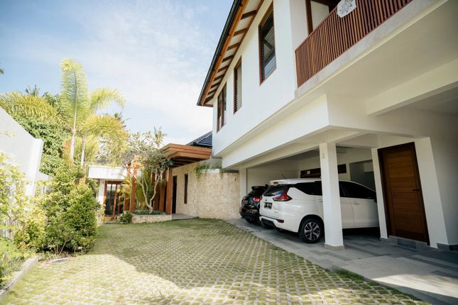 Villa for sale in Tumbuk Bayuh, Pererenan, Canggu
