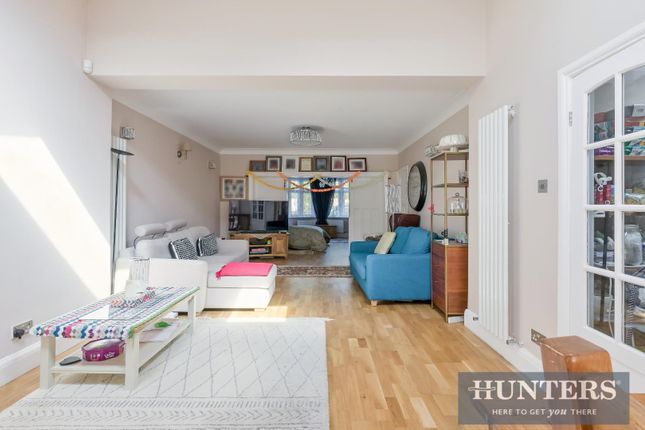 669, Great West Road, Isleworth photo 4