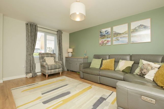 Whitehouse Way, Gorebridge photo 4