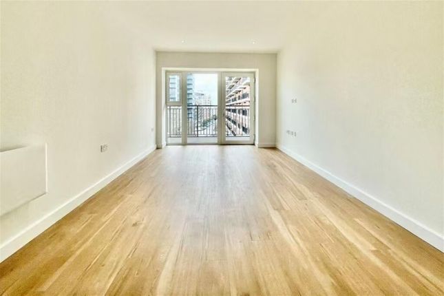 2-bed flat on 13, Flat 84, Beaufort Square, London, £460,000