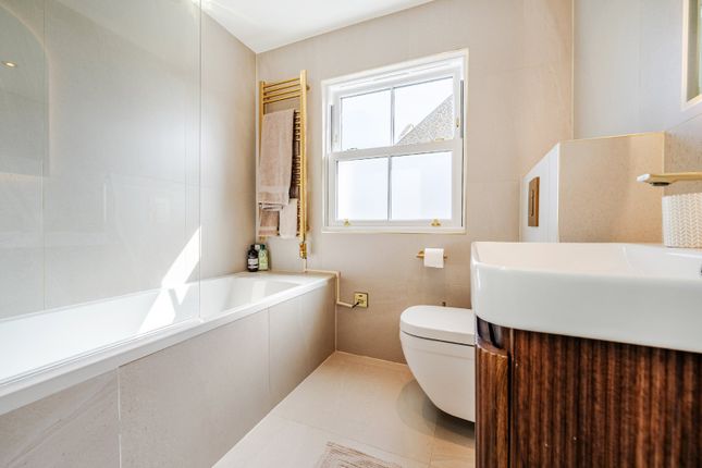 21A,, Glazbury Road, London photo 4
