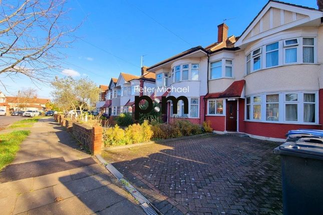 Room 2, 145, Connaught Gardens, Palmers Green photo 2