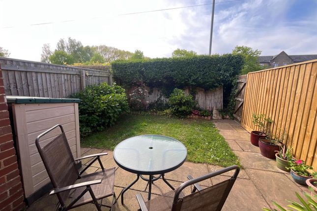 10, Alice Templer Close, Exeter photo 3