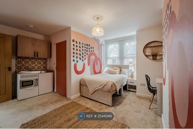 Example Of A Studio At 23 Charlotte Street