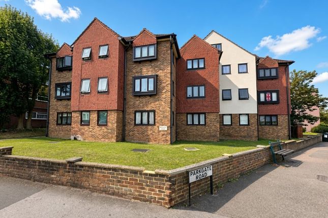 1-bed flat on 90, Manor Road, Wallington, £70,000