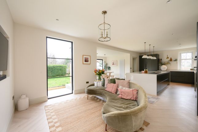 4, Drum Brae North, Edinburgh photo 4