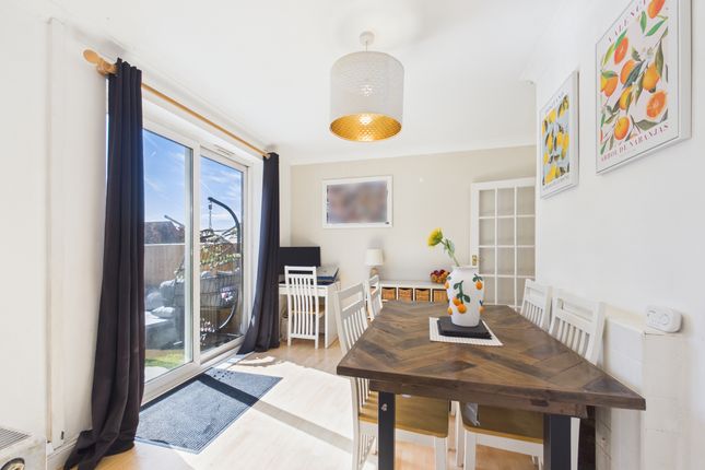 4 Chestnut Road, Princes Risborough photo 4