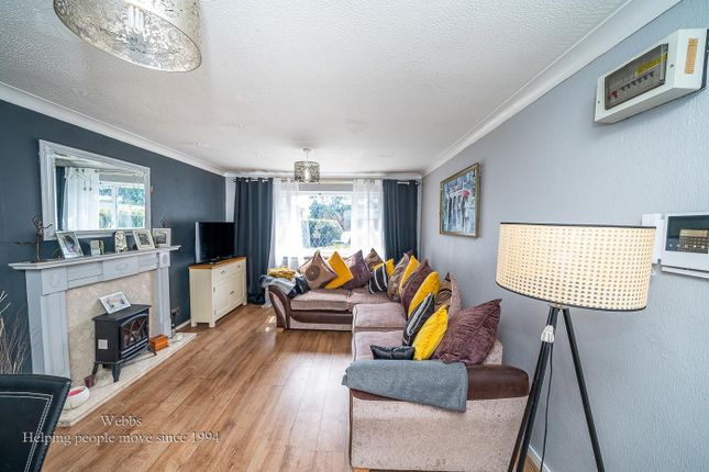 Flat 4 Heath View, Cannock Road, Heath Hayes, Cannock photo 2