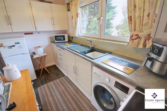 Flat for sale in James Andrew Close, Sheffield