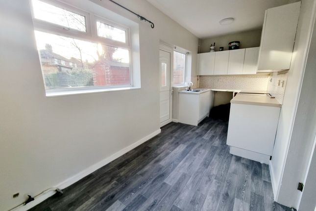 4, Dalton Avenue, Warrington photo 5
