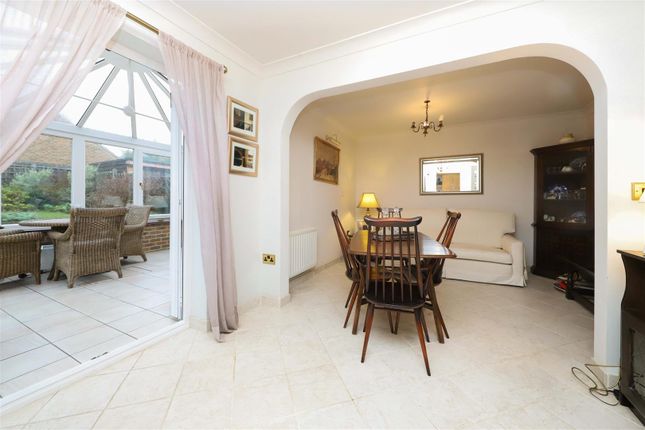 1, Stilwell Drive, Uxbridge photo 3