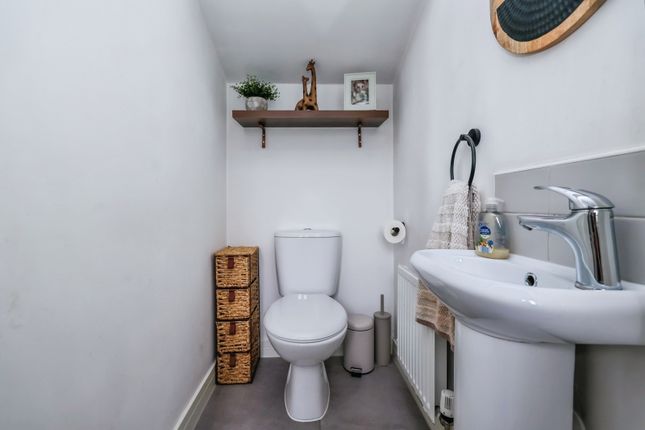 24, Tongue Way, Nottingham photo 4