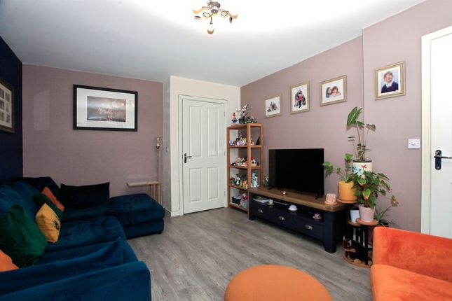 12, Luna Way, Peterborough photo 3