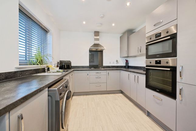 7, Houghton Way, Peterborough photo 4