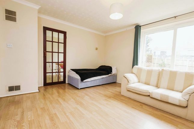 Town house for sale in Longley Crescent, Sheldon, Birmingham