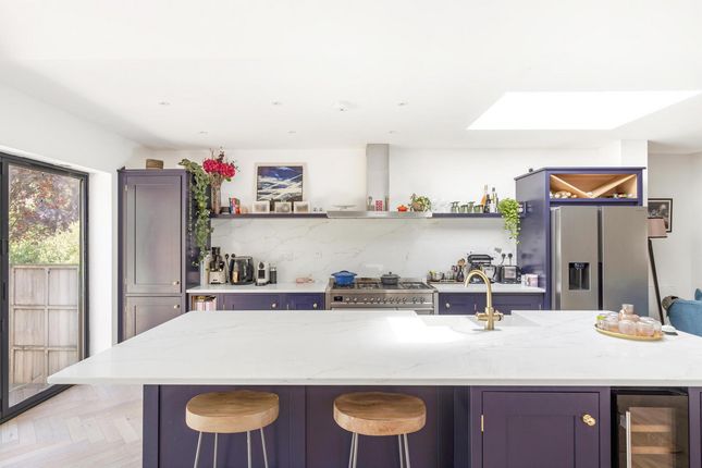 10, Vallis Way, London photo 4
