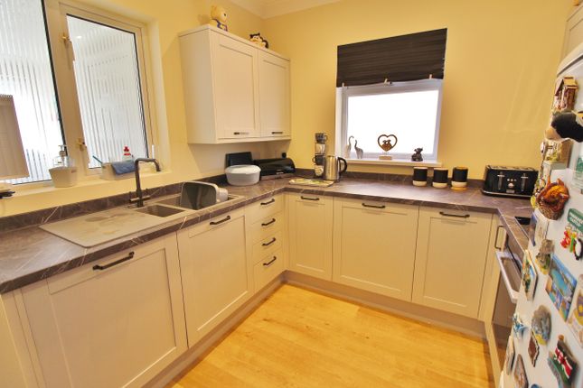 11, Madeira Road, Portsmouth photo 3
