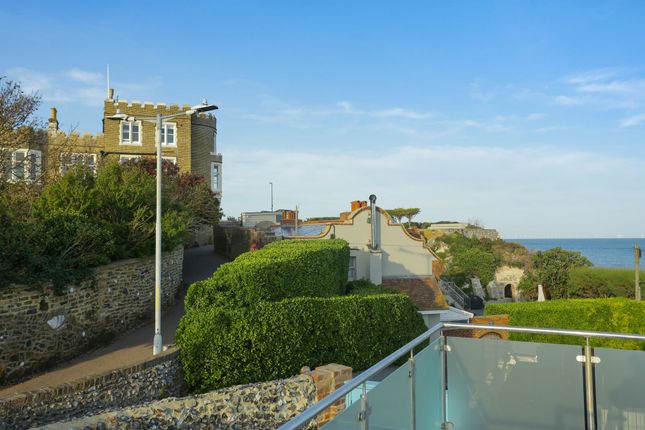 Flat for sale in Pier Approach, Broadstairs