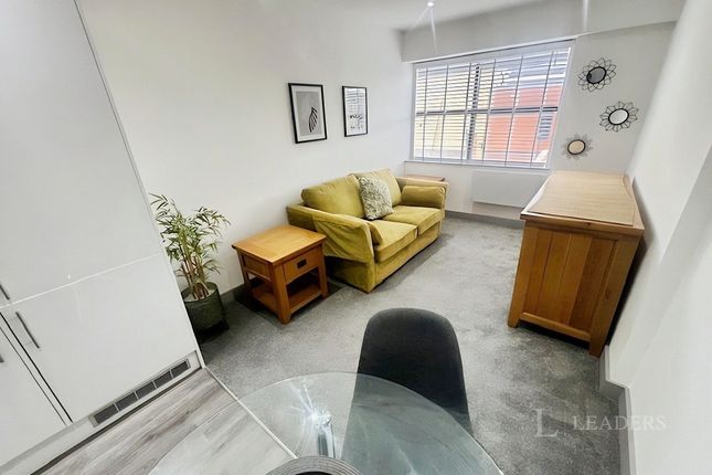 Flat 204, Grosvenor House, 2, Union Street, West Yorkshire photo 4