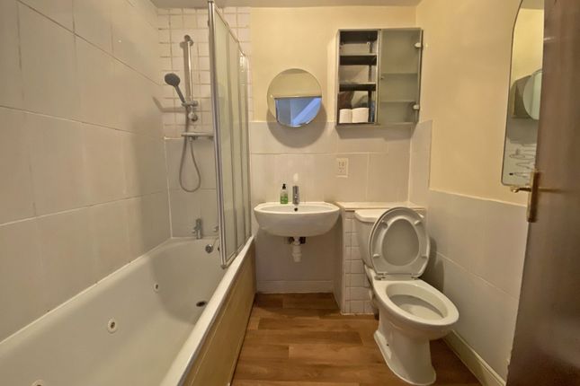49, Norfolk Road, Ilford photo 5