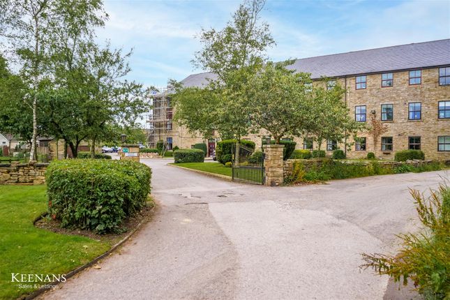10 The Meadows, Red Lumb, Rochdale photo 3