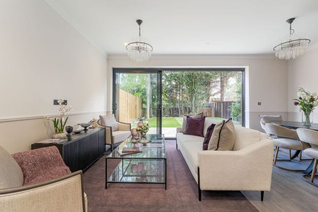 Leopold Road, London photo 3