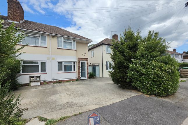 2-bed flat on 55, Wiltshire Avenue, Slough, £250,000
