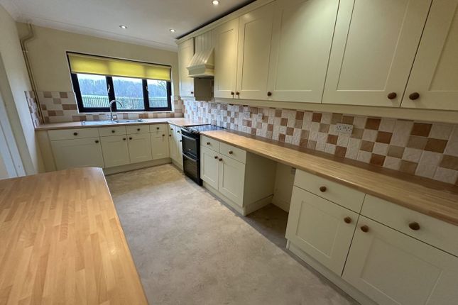 48, Beacons Park, Brecon photo 2